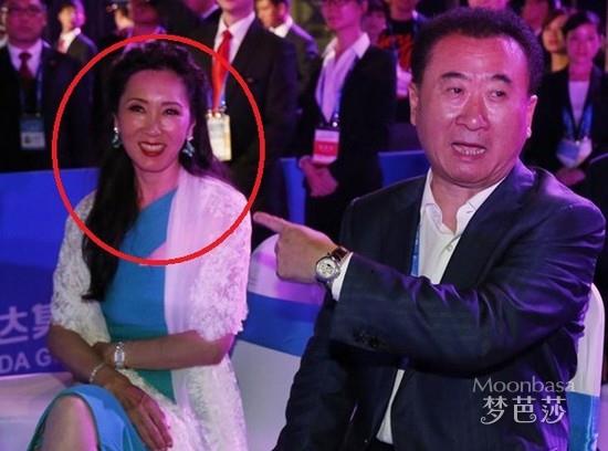 王健林老婆